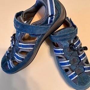 Orthofeet 875 Womens Naples Casual Shoes Size 8.5 M Blue Leather Cushioned Sole